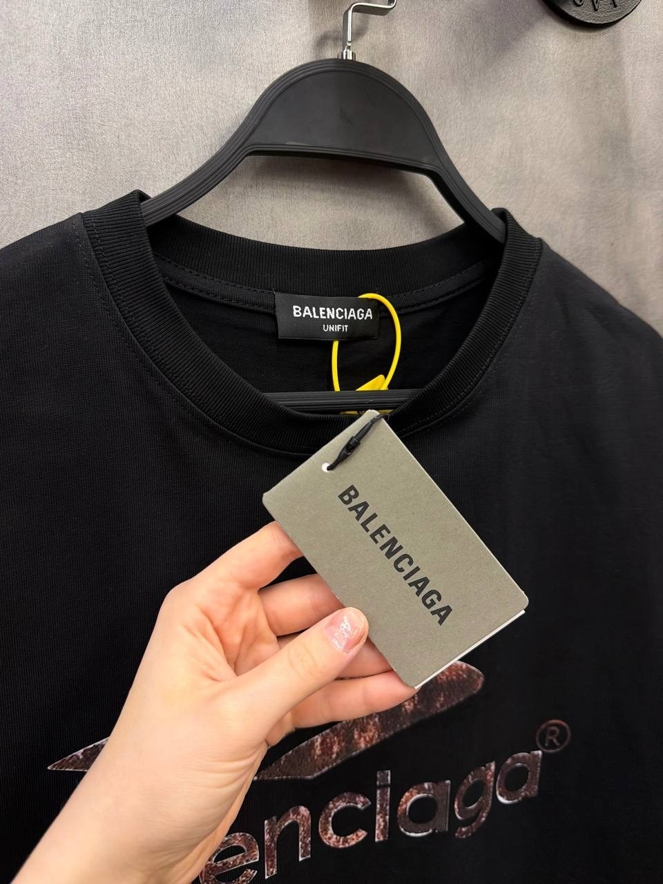 balenciaga футболка,футболка баленсиага оверсайз мужская,balenciaga футболка мужская,футболка balenciaga оверсайз,футболка оверсайз