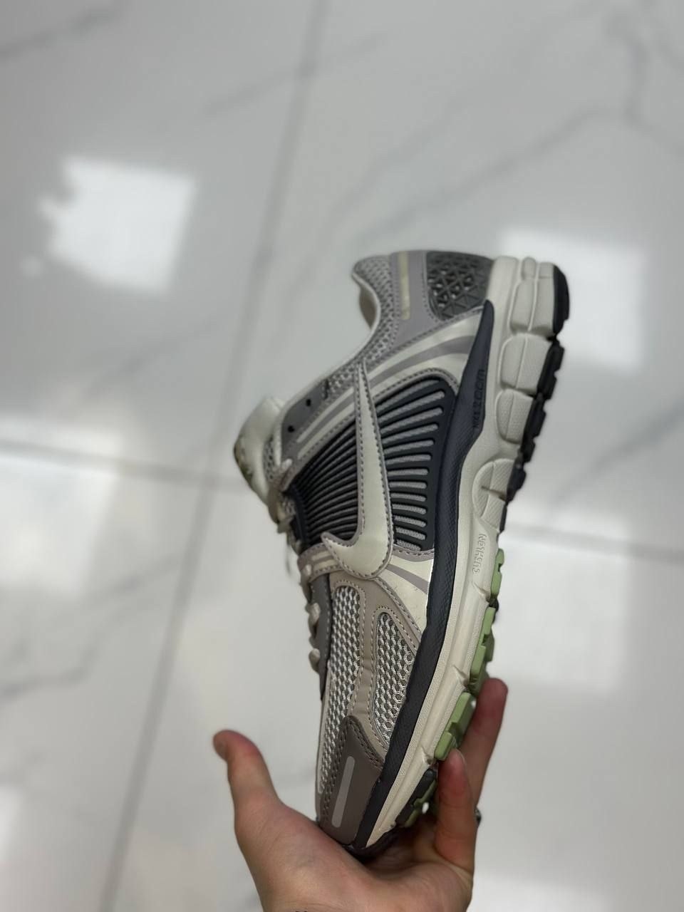 кроссовки nike zoom vomero 5,nike zoom vomero 5,nike zoom vomero 5 sp vast grey,кроссовки nike air zoom vomero 5,nike air zoom vomero 5