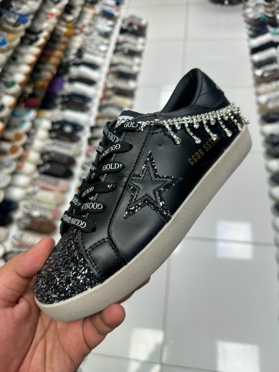 ,блестящие кроссовки валберис,кеды golden goose,обуви,блестящие кроссовки