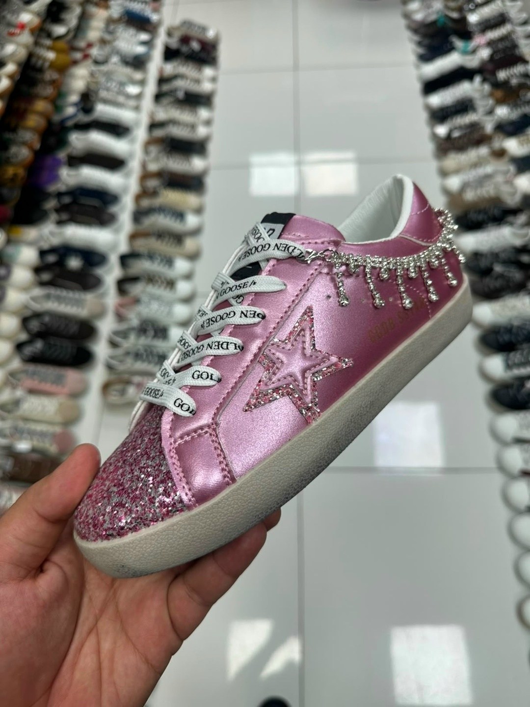 ,блестящие кроссовки валберис,кеды golden goose,обуви,блестящие кроссовки