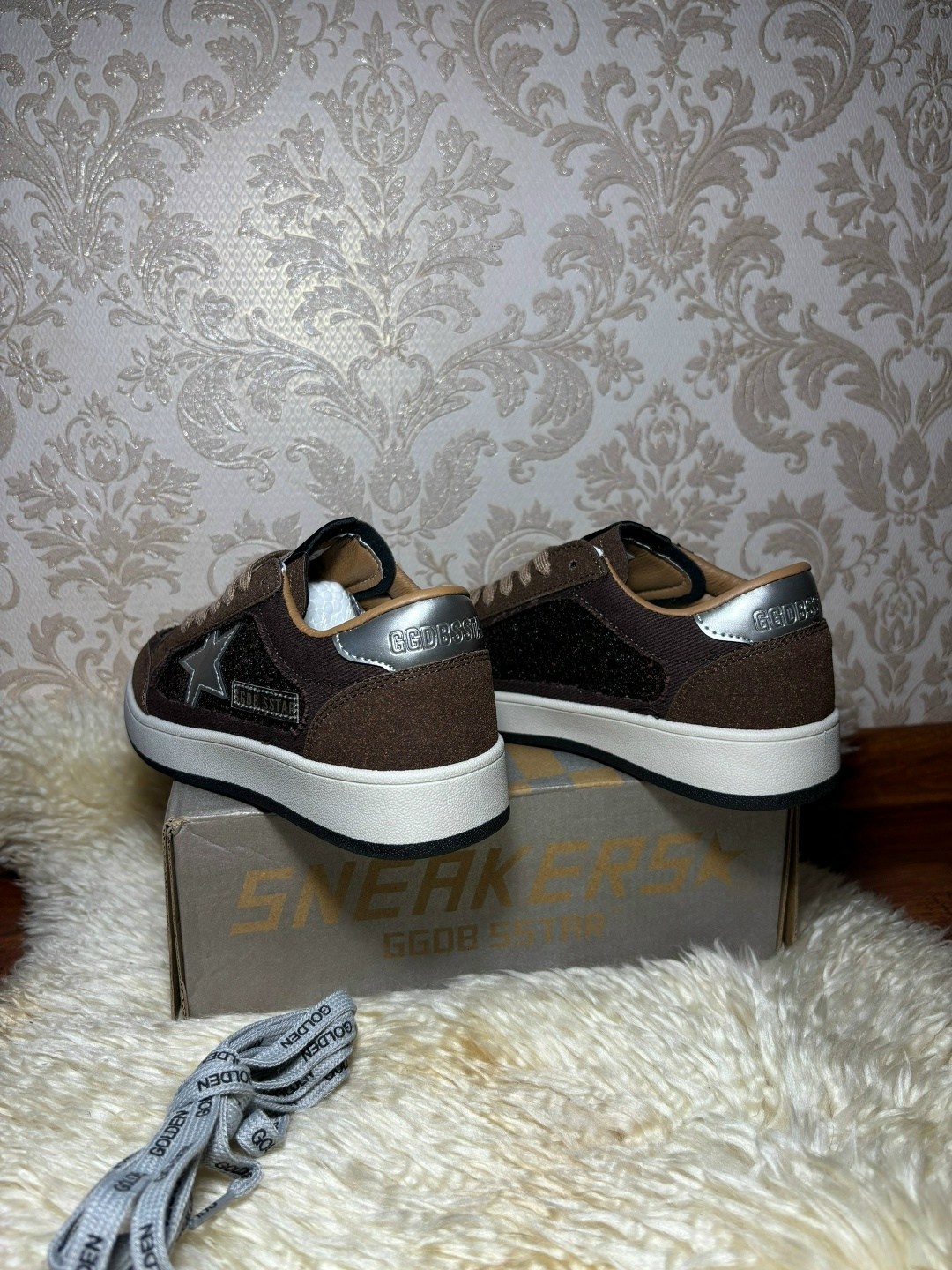 кроссовки golden goose с пайетками на платформе,кеды golden goose,,кроссовки golden goose,женские кроссовки