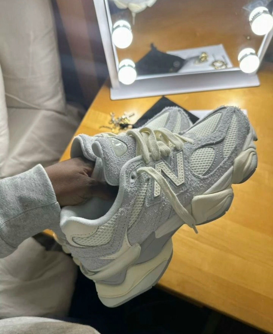 кроссовки new balance 9060,new balance 9060,кроссовки new balance,new balance 9060 grey,женские кроссовки new balance 9060