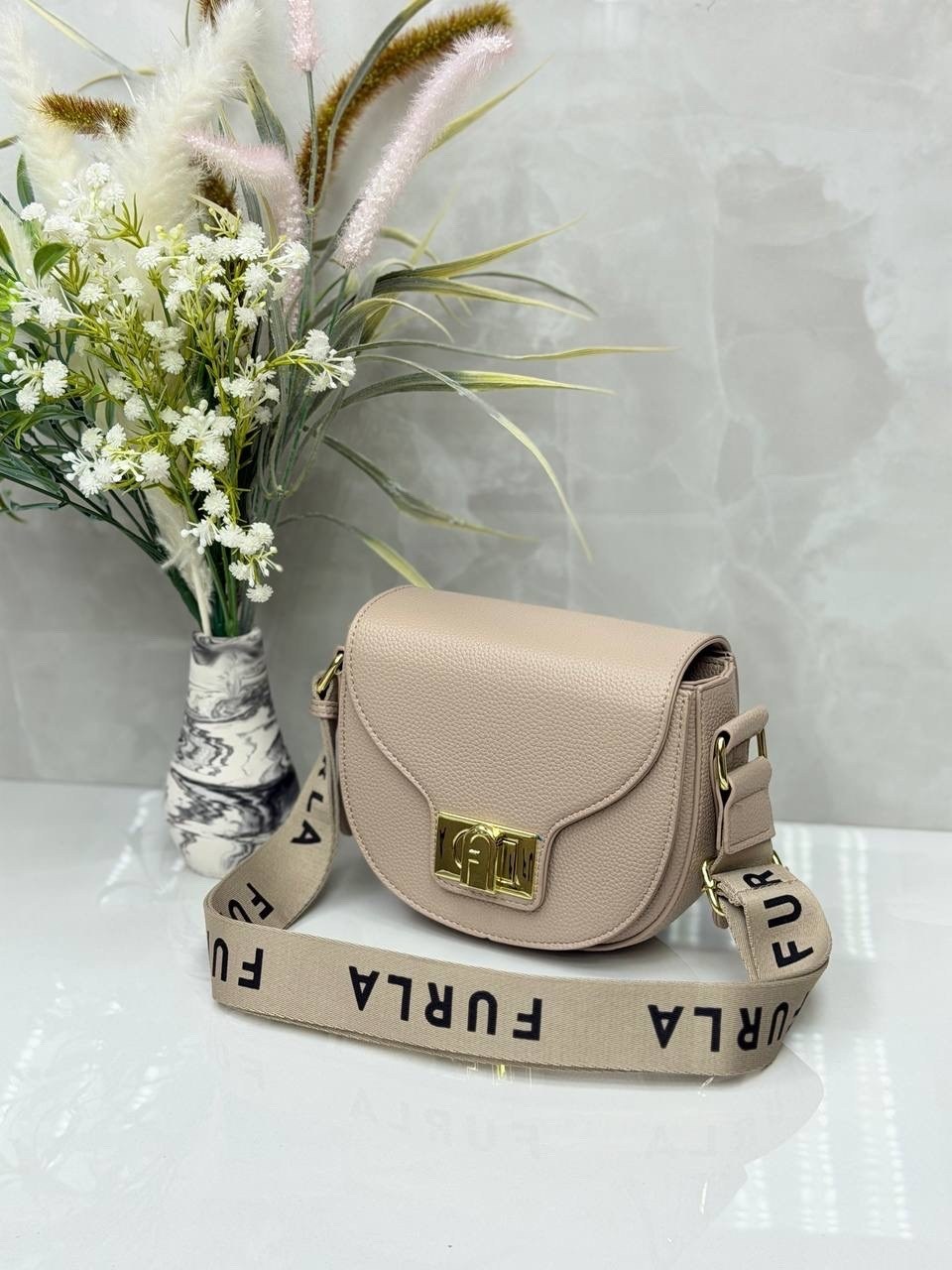 сумка furla,сумка женская furla,сумка,сумка furla через плечо,маленькая сумка через плечо с клапаном furla
