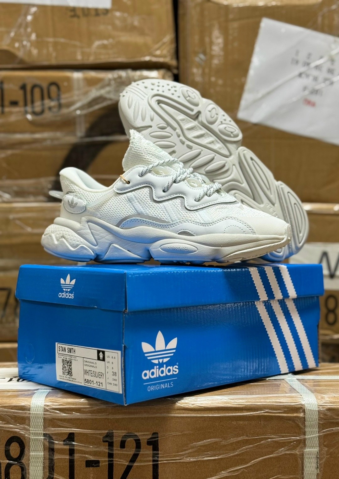кроссовки adidas ozweego originals adidas цвет бежевый серый,кроссовки ozweego originals adidas,женские кроссовки adidas originals ozweego,женские кроссовки adidas ozweego,кроссовки adidas ozweego