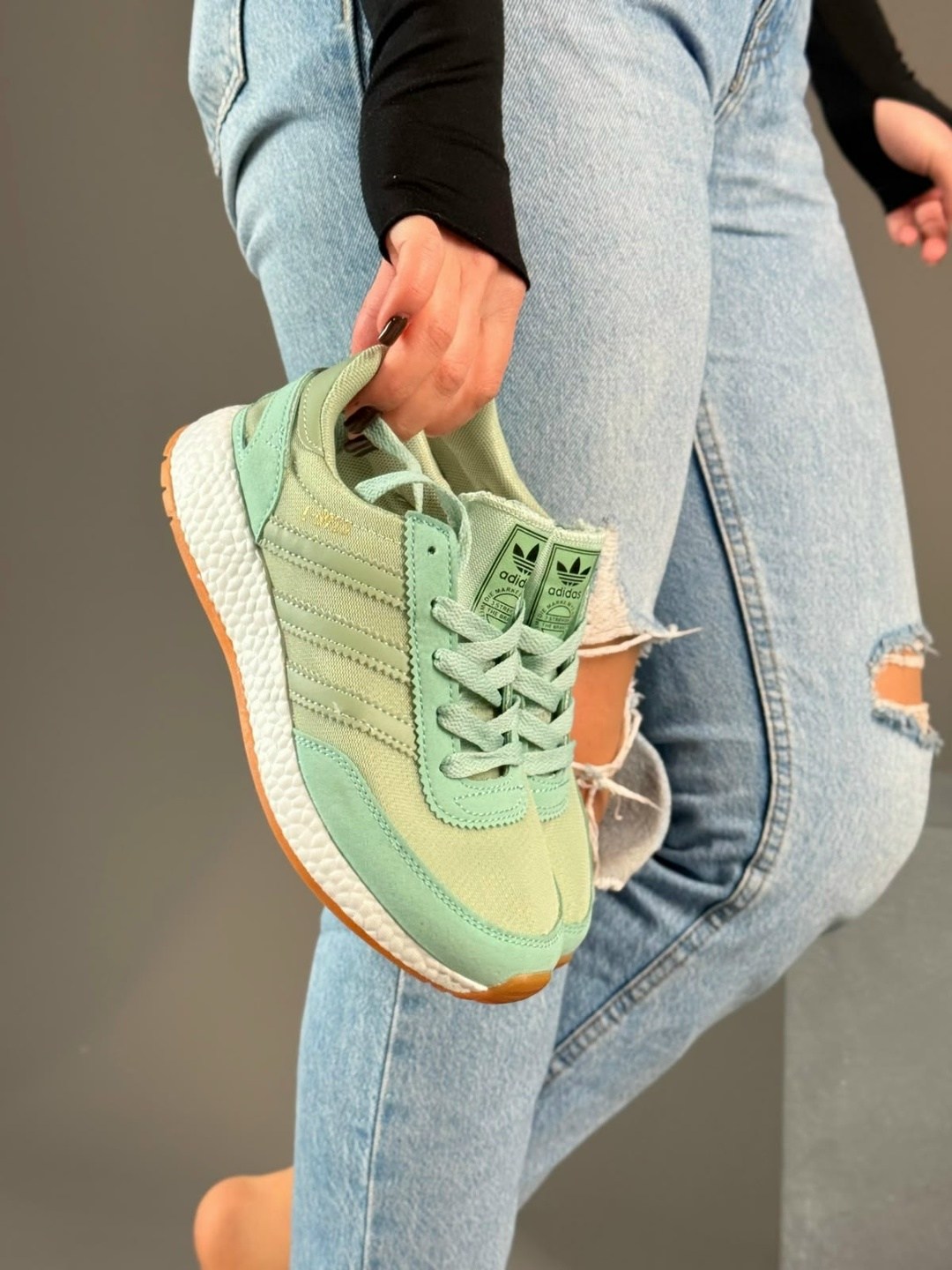 женские кроссовки adidas,кроссовки adidas,кроссовки adidas iniki,кроссовки adidas iniki черные,adidas кроссовки adidas