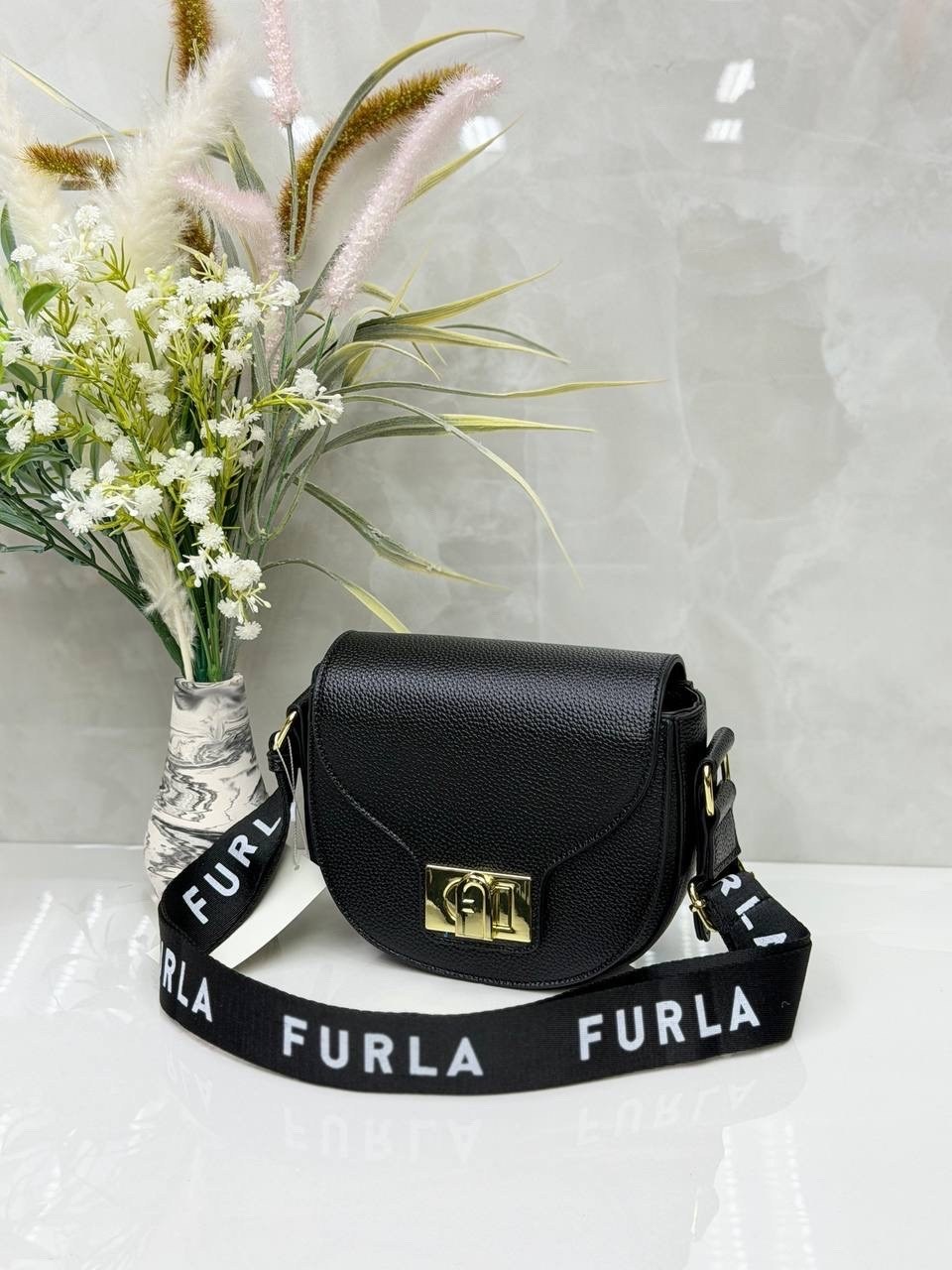 сумка furla,сумка женская furla,сумка,сумка furla через плечо,маленькая сумка через плечо с клапаном furla