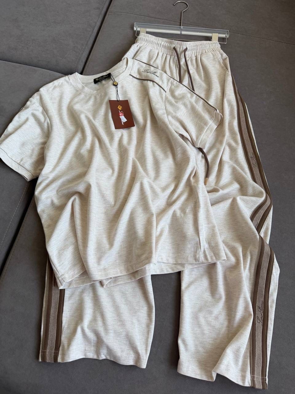 стильные костюмы,трикотажные костюмы,повседневный костюм,костюм бежевый,костюм brunello cucinelli