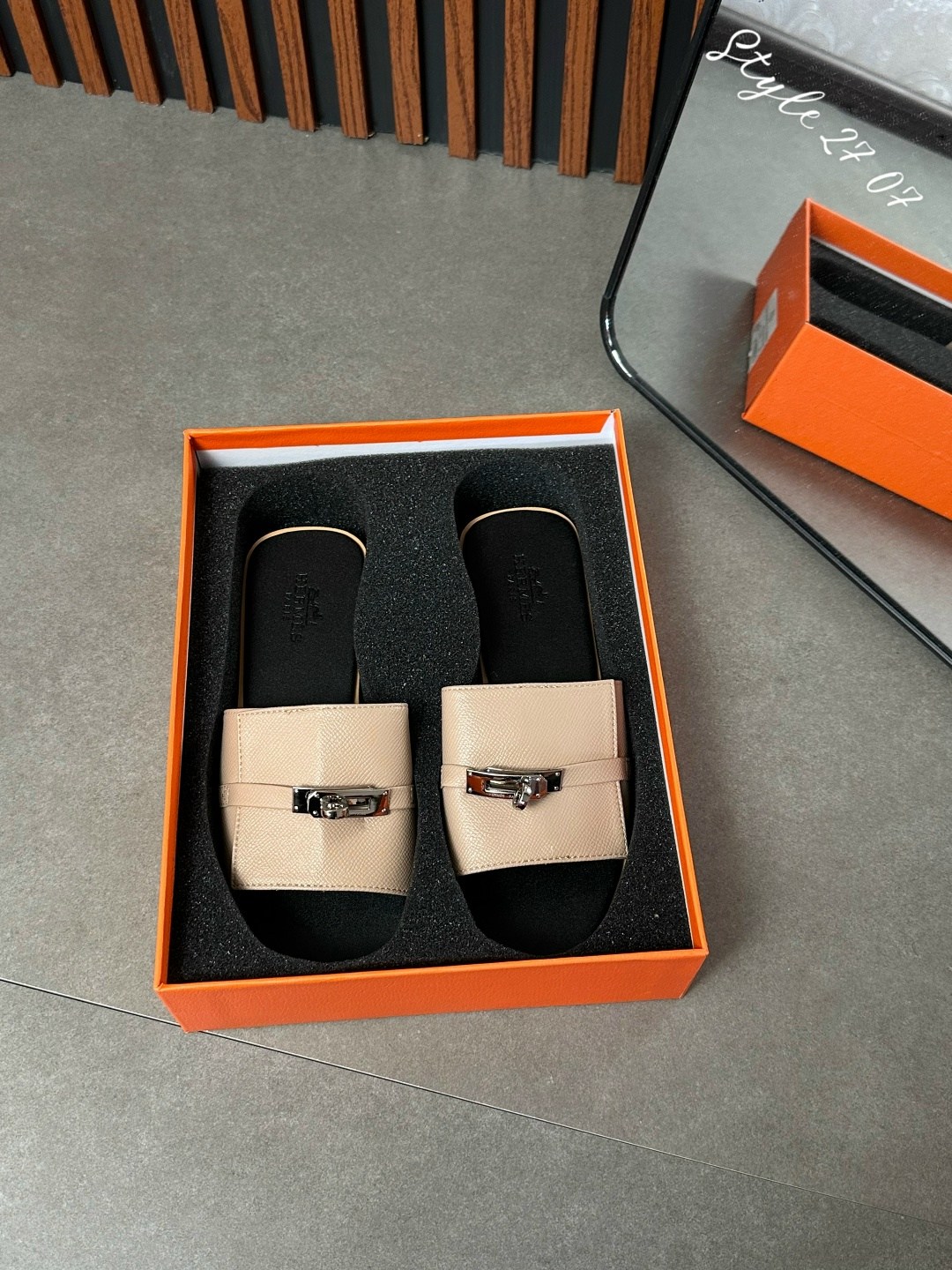 ,шлепки хермес оран,hermes шлепанцы,тапки эрмес,шлепанцы женские