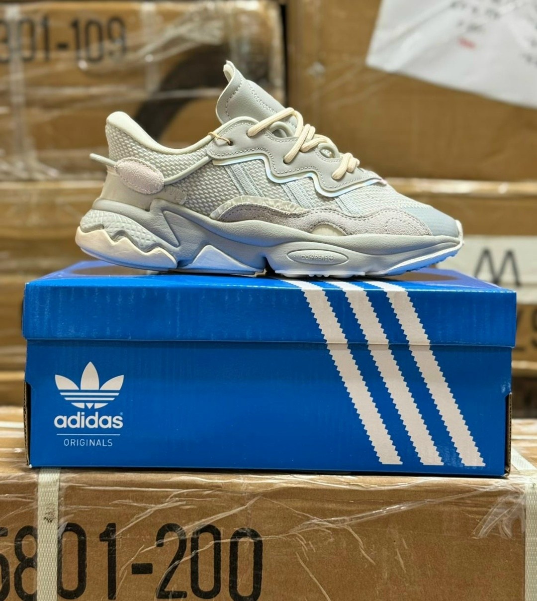кроссовки adidas ozweego originals adidas цвет бежевый серый,кроссовки ozweego originals adidas,женские кроссовки adidas originals ozweego,женские кроссовки adidas ozweego,кроссовки adidas ozweego