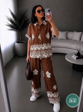 Костюм