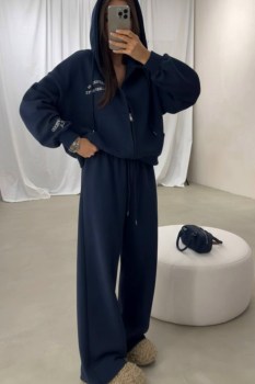 Костюм