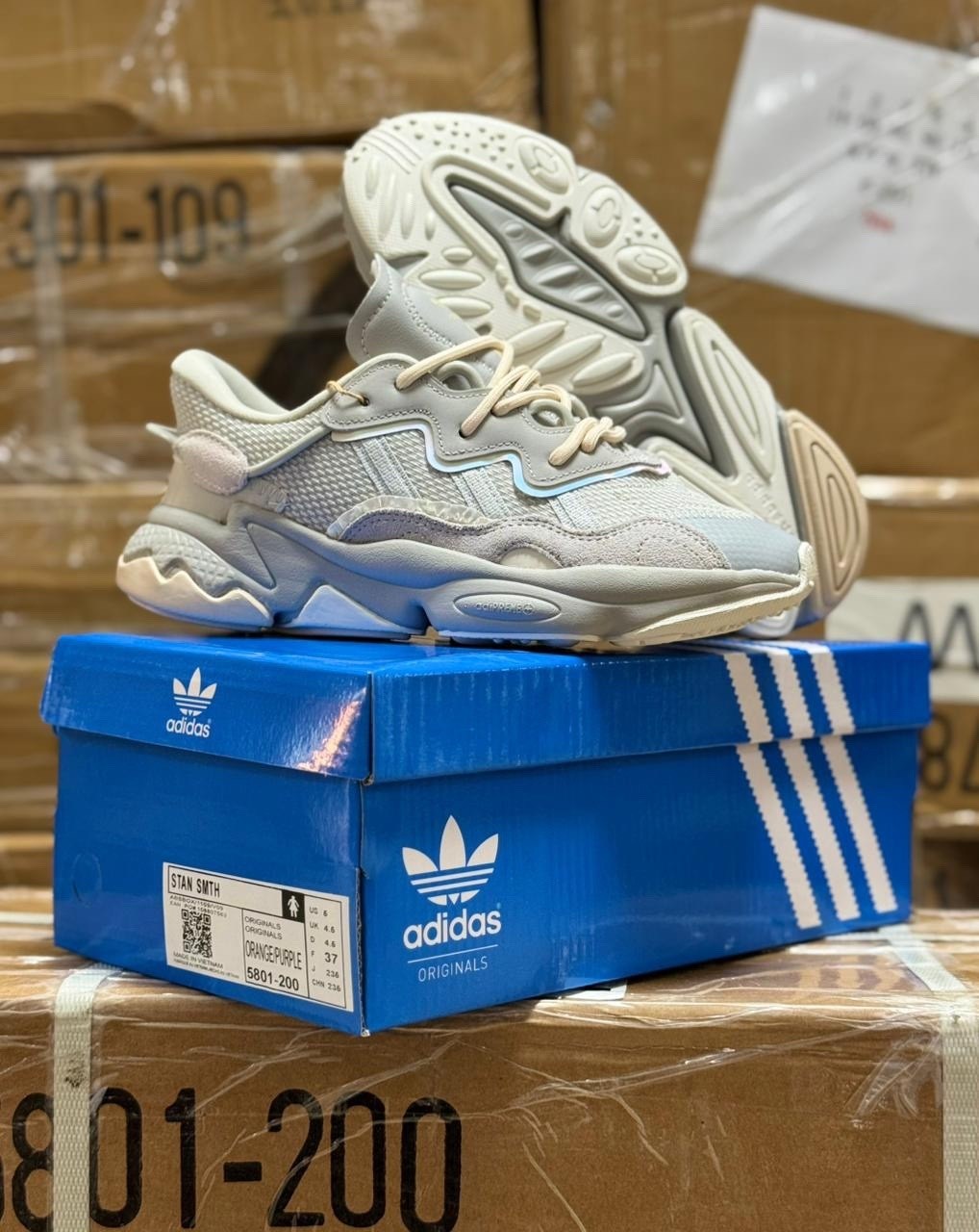 кроссовки adidas ozweego originals adidas цвет бежевый серый,кроссовки ozweego originals adidas,женские кроссовки adidas originals ozweego,женские кроссовки adidas ozweego,кроссовки adidas ozweego