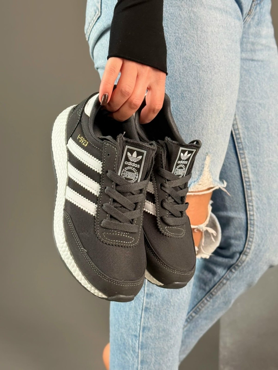 женские кроссовки adidas,кроссовки adidas,кроссовки adidas iniki,кроссовки adidas iniki черные,adidas кроссовки adidas