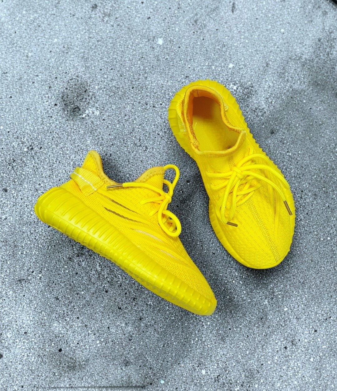 кроссовки adidas yeezy 350 boost v2 цвет красный,adidas yeezy boost 350,спортивная ,adidas yeezy 350 красные,кроссовки