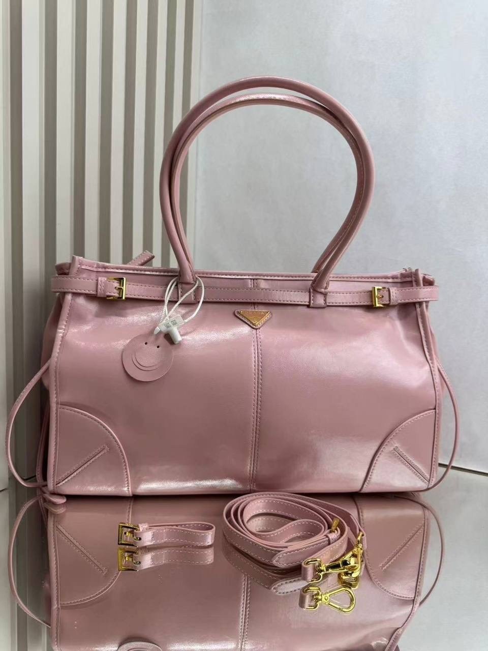сумка женская prada,сумки,сумка prada бордовая,prada кожаная сумка среднего размера,сумка prada натуральная кожа 38х24