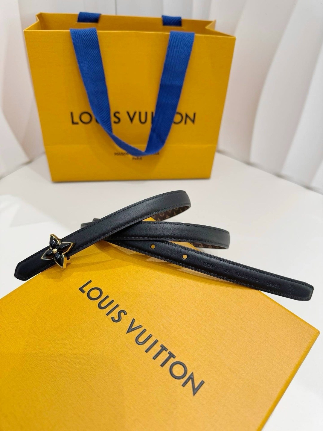 ремень louis vuitton,женский кожаный ремень louis vuitton,женский ремень louis vuitton,кожаный ремень louis vuitton,женский ремень