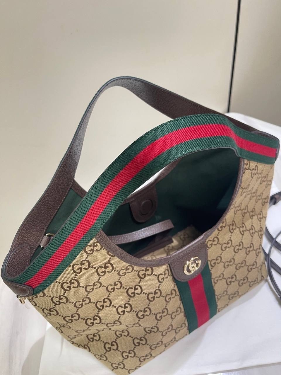женская сумка gucci,сумка gucci,маленькая сумочка гуччи,сумка гуччи,сумка тоут gucci