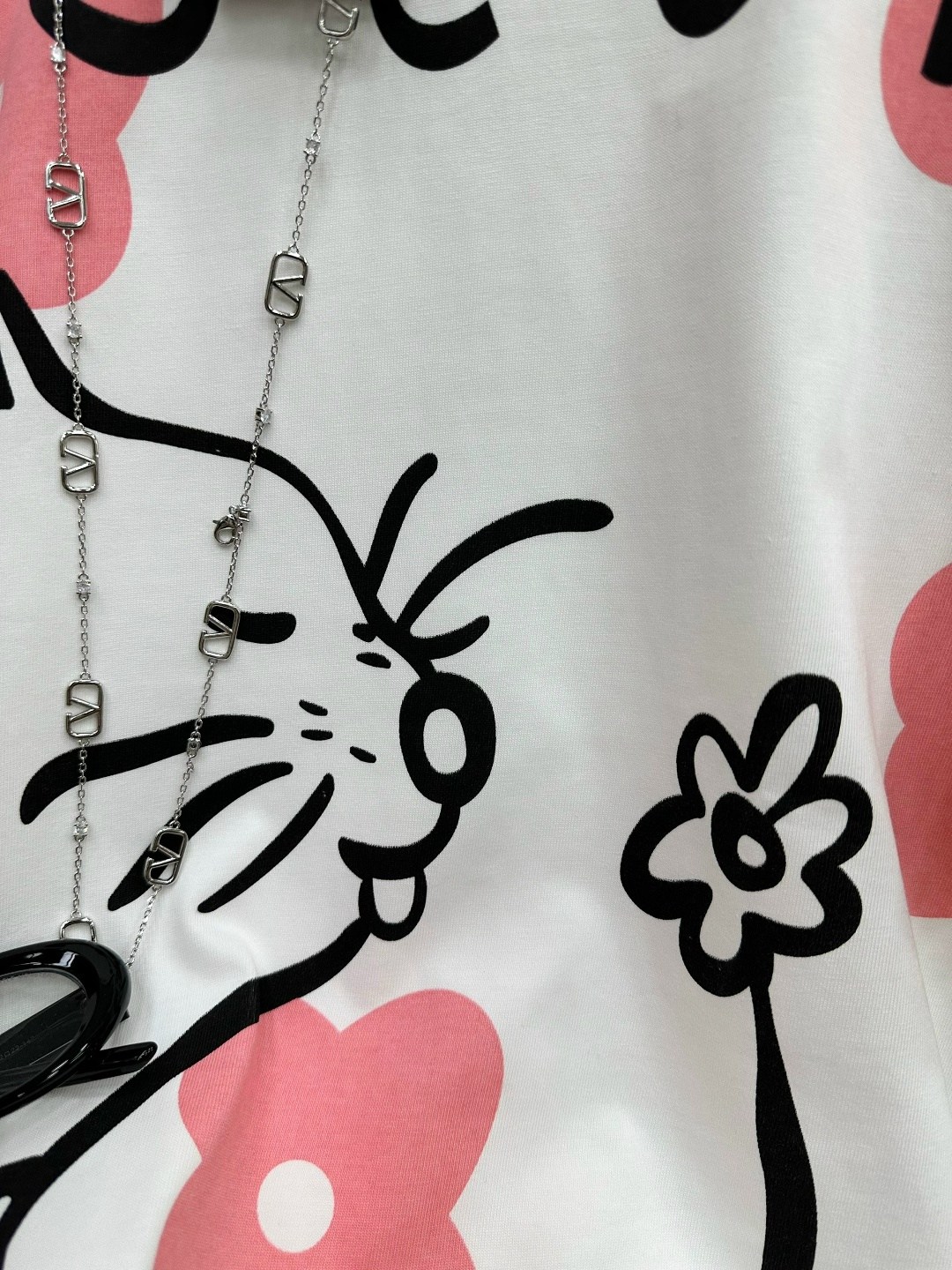 футболка gucci,gucci женская футболка,футболка гуччи,футболка с рисунком,женские футболки