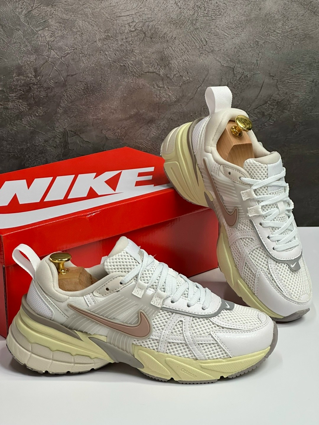 кроссовки nike,кроссовки nike v 2 k run,кроссовки nike v2k run,повседневные кроссовки,женские кроссовки