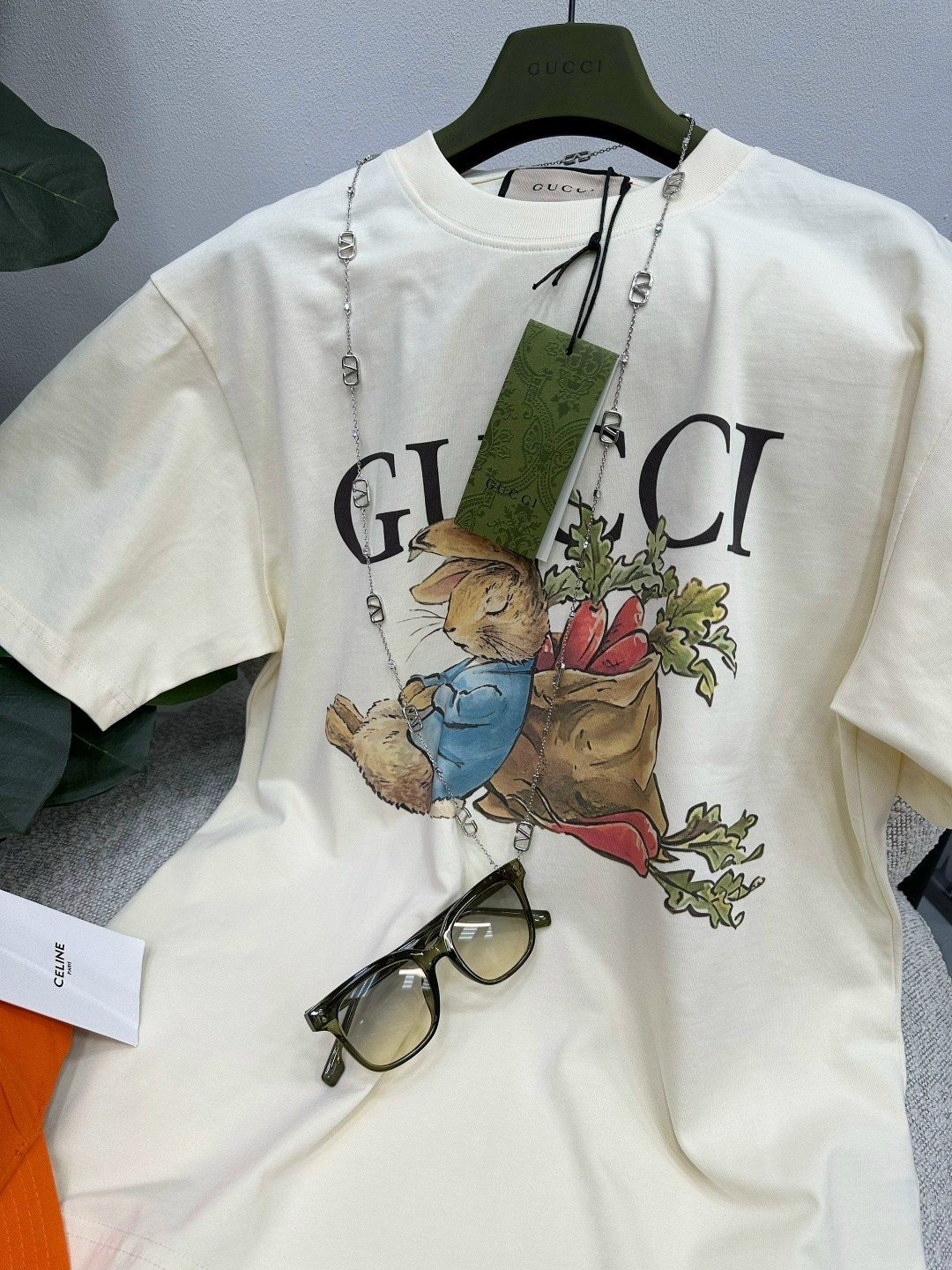 футболка женская gucci,gucci футболка,футболка гуччи,футболки дизайн,футболка женская
