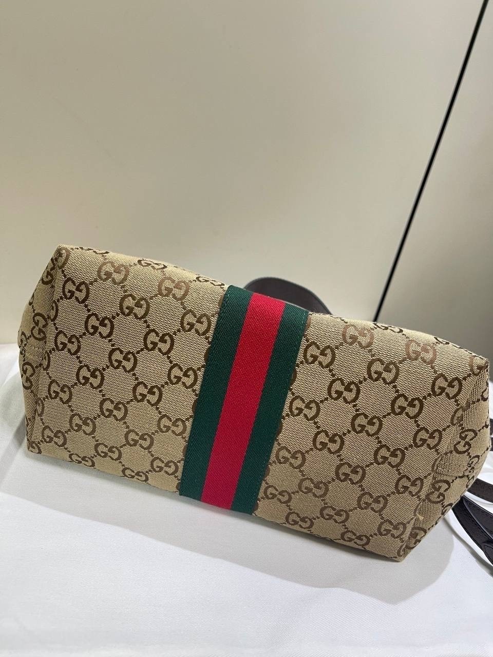 женская сумка gucci,сумка gucci,маленькая сумочка гуччи,сумка гуччи,сумка тоут gucci
