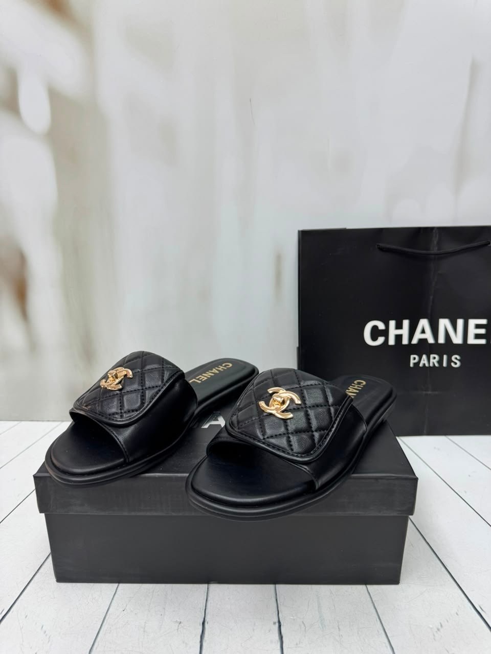 шлепанцы шанель черные,тапочки женские chanel,шлепанцы chanel,тапочки chanel,шлепки шанель