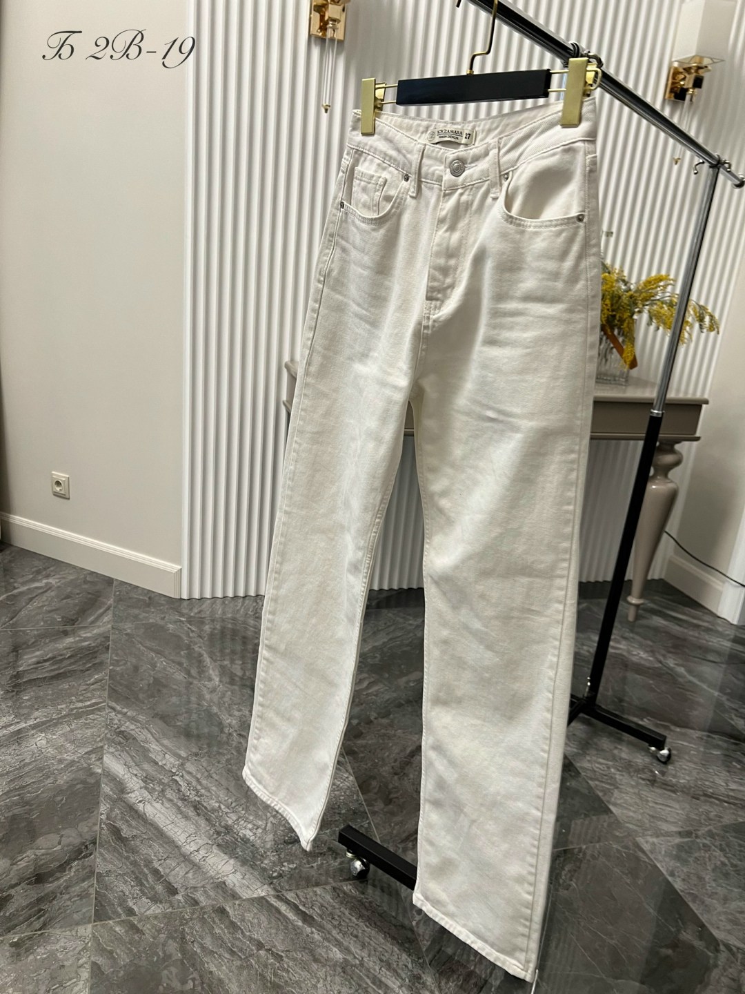 белые джинсы,джинсы рваные белые mom 8times,джинсы рваные с дырками win denim89,рваные джинсы женские,джинсы женские прямые рваные широкие с высокой