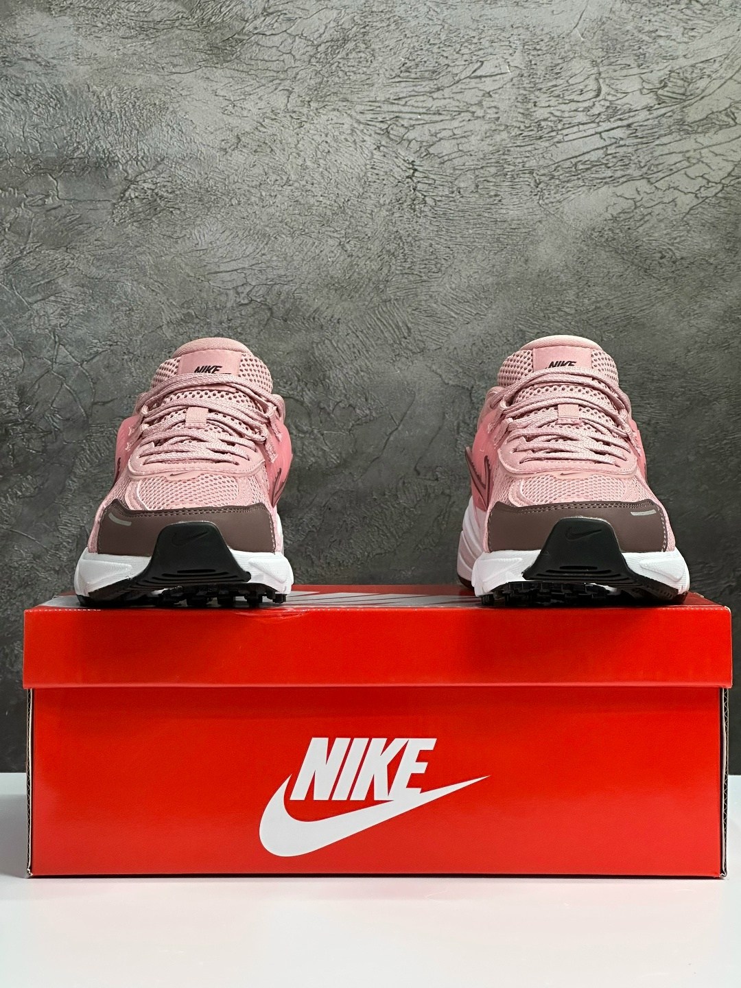кроссовки,кроссовки nike,женские кроссовки,спортивная ,кроссы