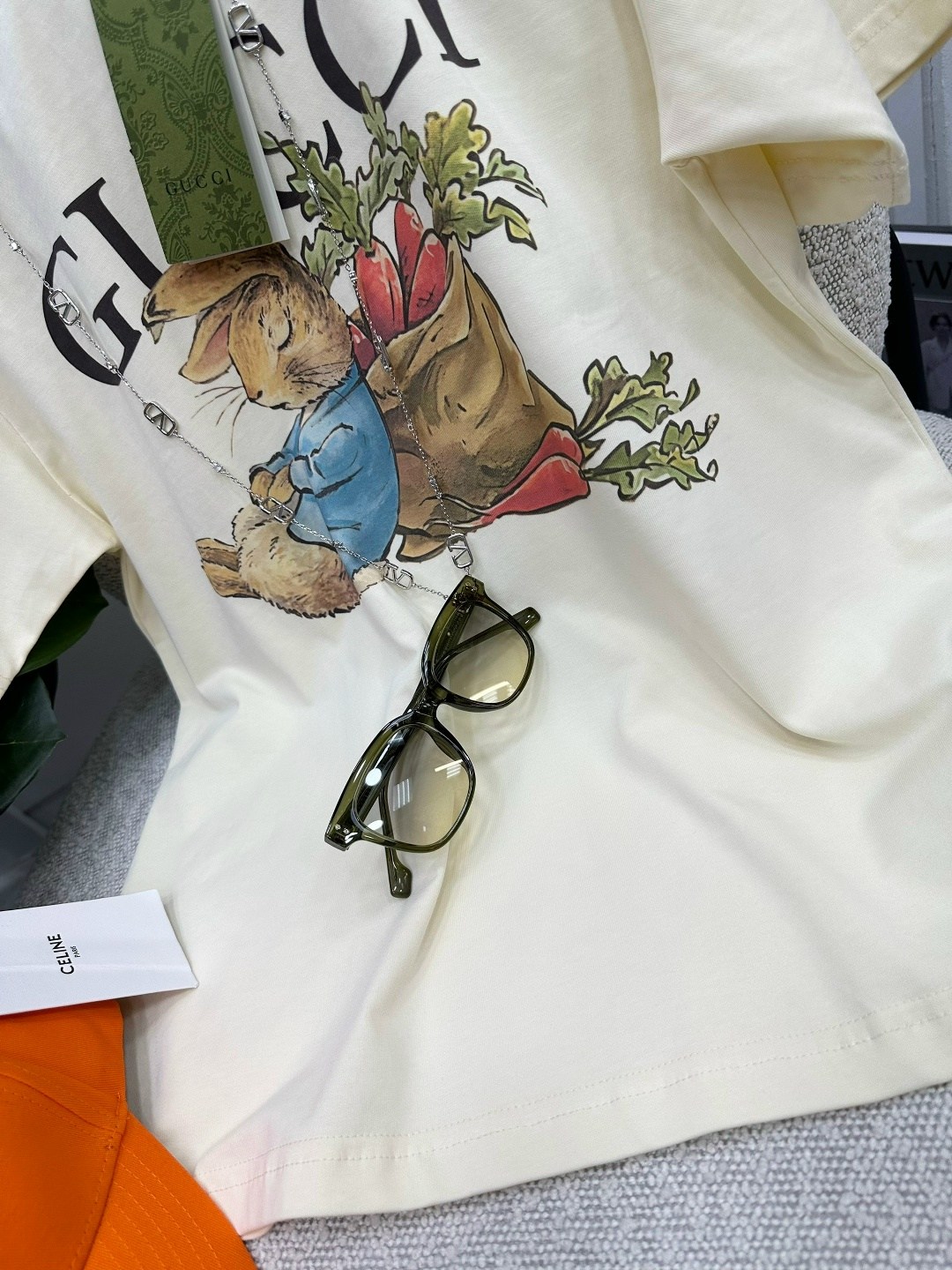 футболка женская gucci,gucci футболка,футболка гуччи,футболки дизайн,футболка женская