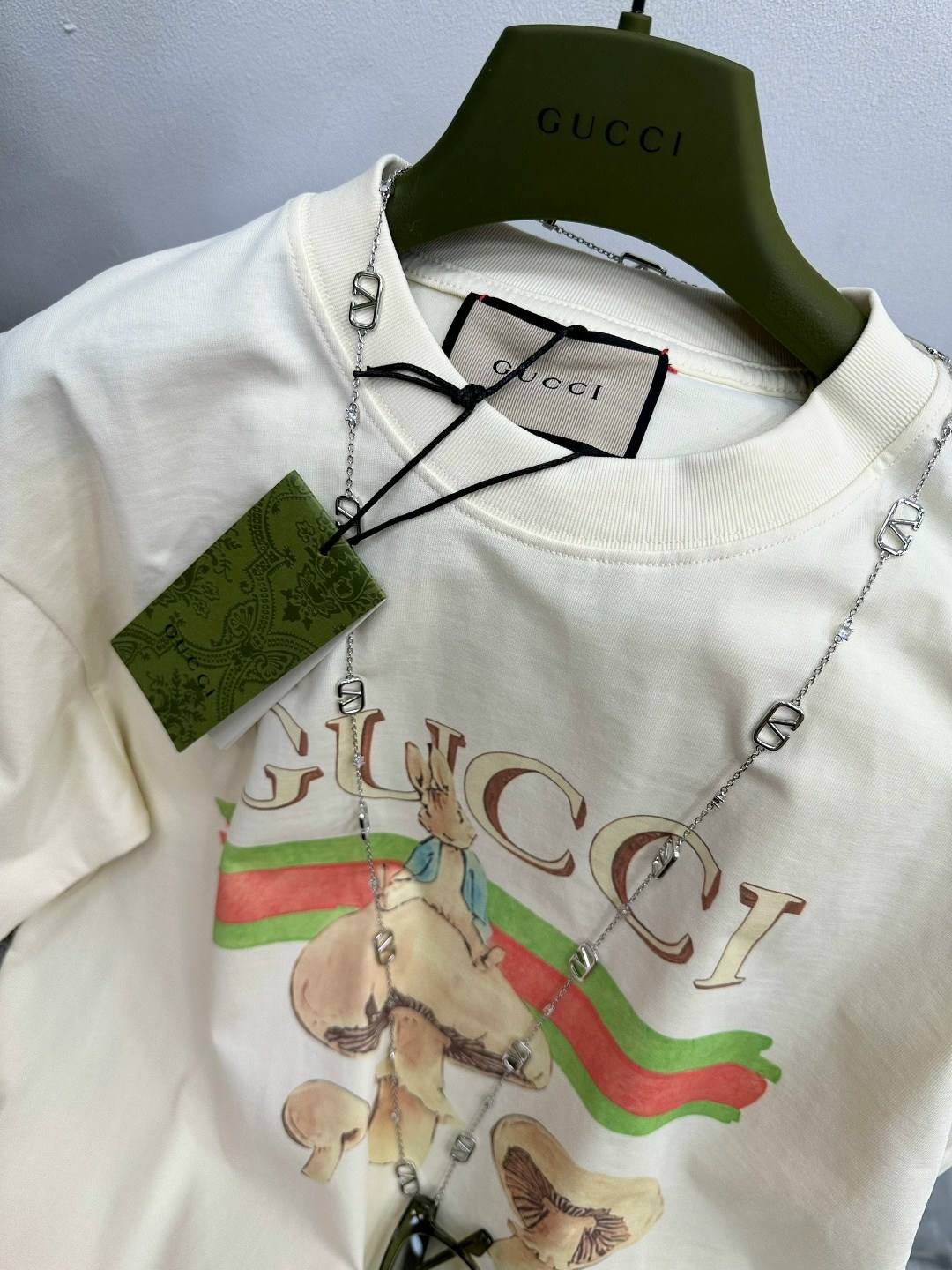 футболка gucci,футболка женская gucci,летние футболки,футболка гуччи,стиль футболка