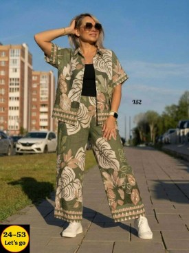 Костюм