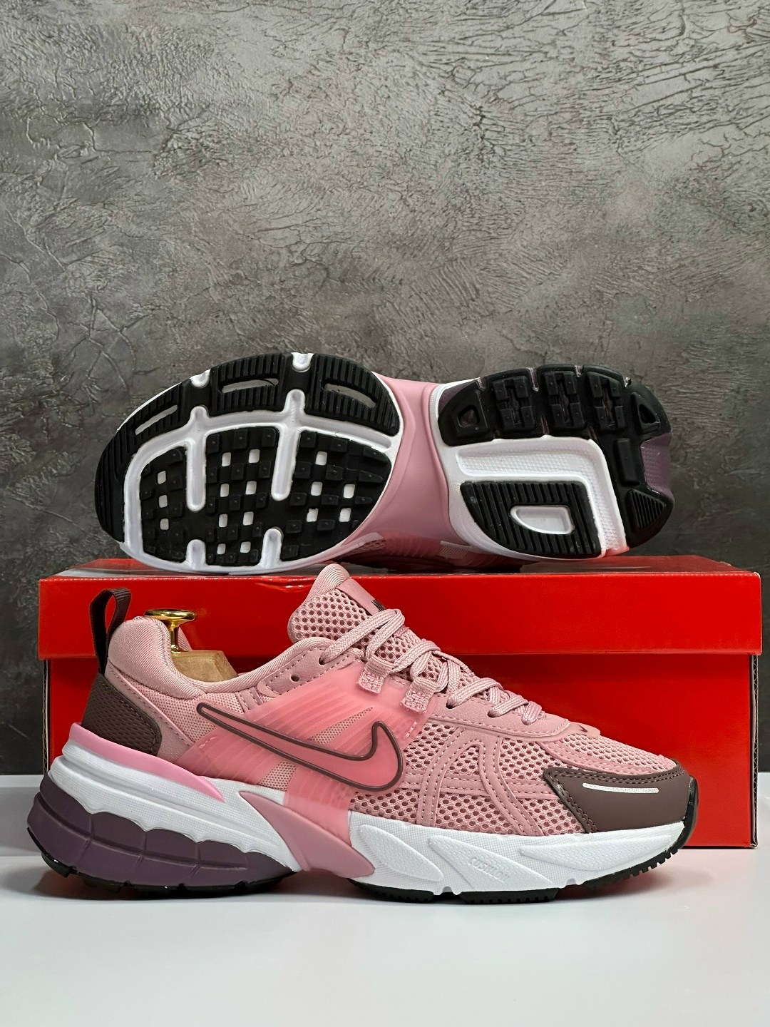 кроссовки,кроссовки nike,женские кроссовки,спортивная ,кроссы