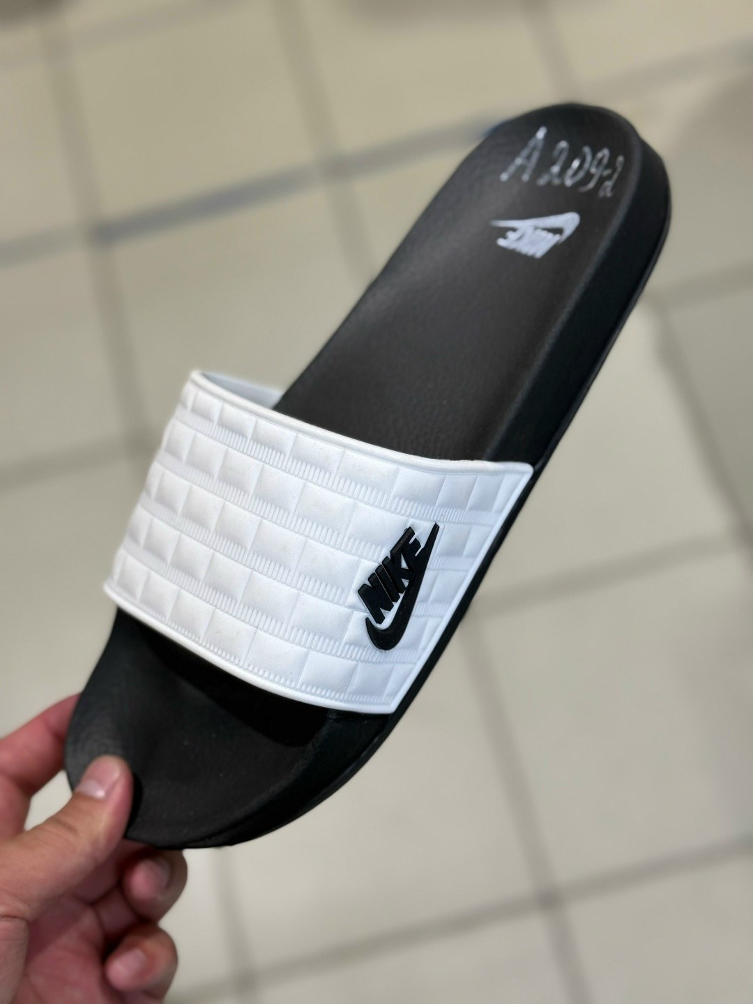 мужские шлепанцы,шлепанцы nike,шлепки найк мужские белые,шлепки мужские,сланцы шлепанцы