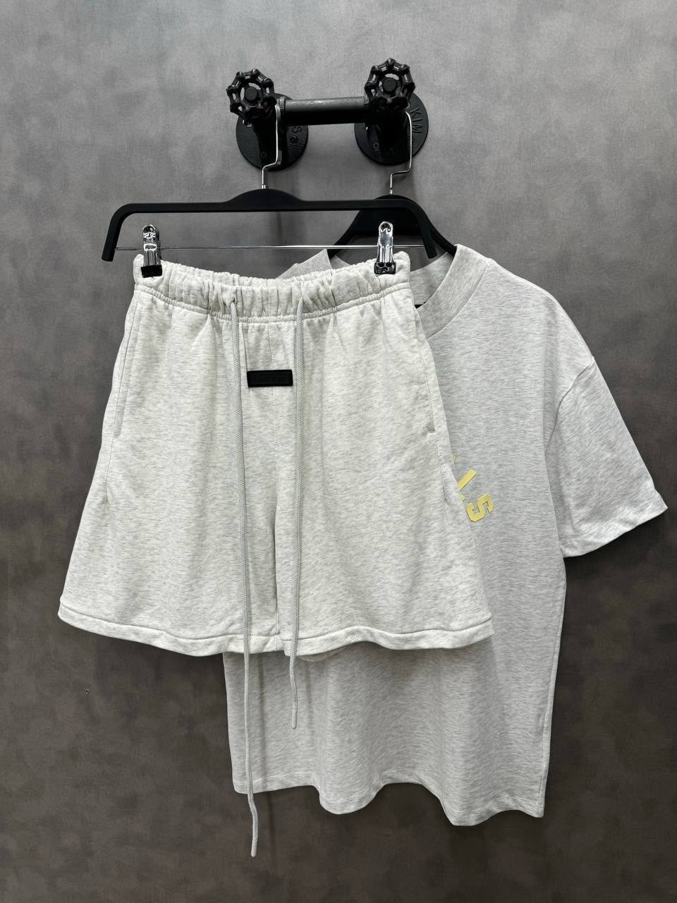 fear of god essentials,футболка fear of god essentials,круглый вырез fear of god essentials,футболка fear of god,футболка мужская оверсайз