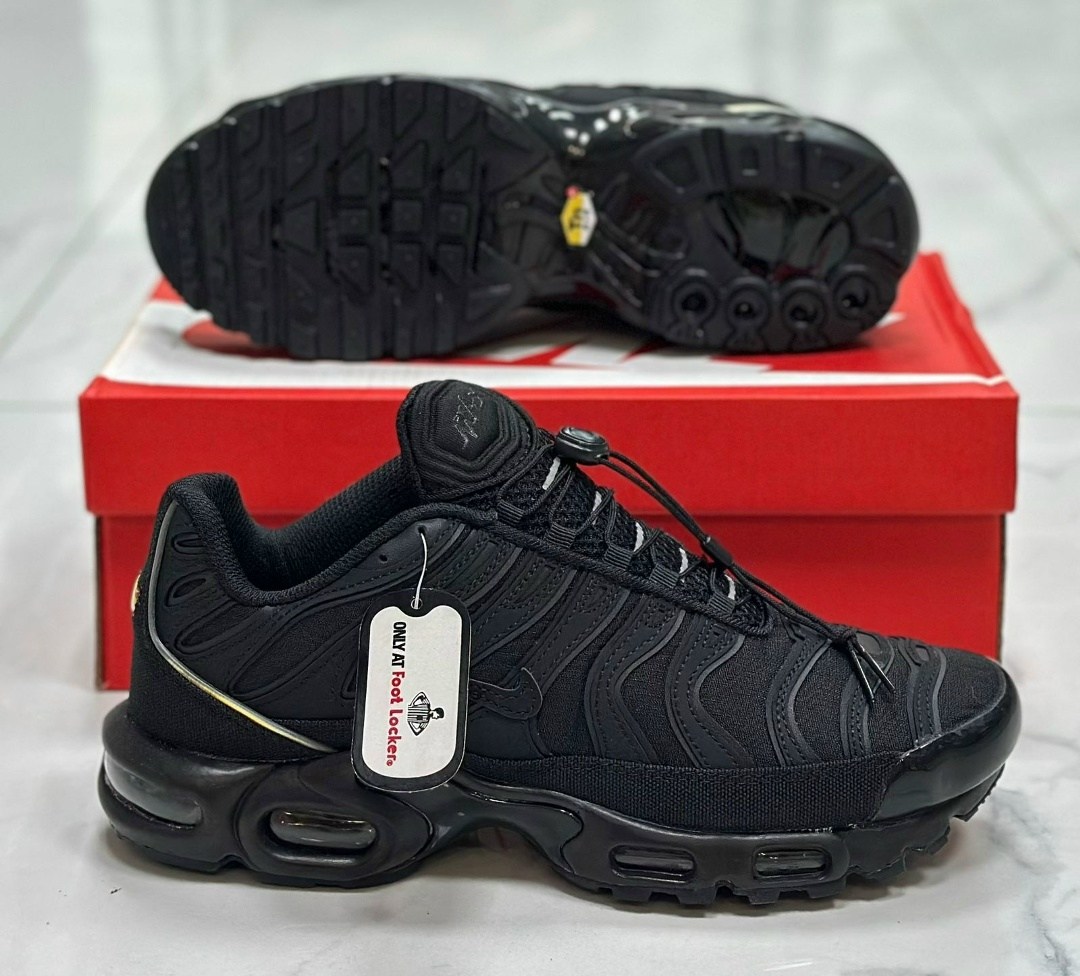 кроссовки nike air max plus tn,кроссовки nike air max plus,мужские кроссовки nike air max tn plus,nike air max plus tn,мужские кроссовки nike air max plus utility