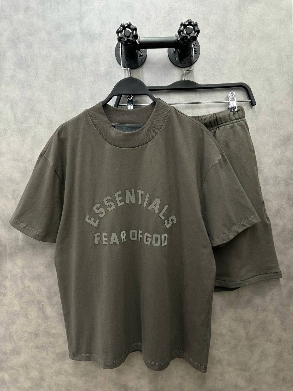 fear of god essentials,футболка fear of god essentials,круглый вырез fear of god essentials,футболка fear of god,футболка мужская оверсайз