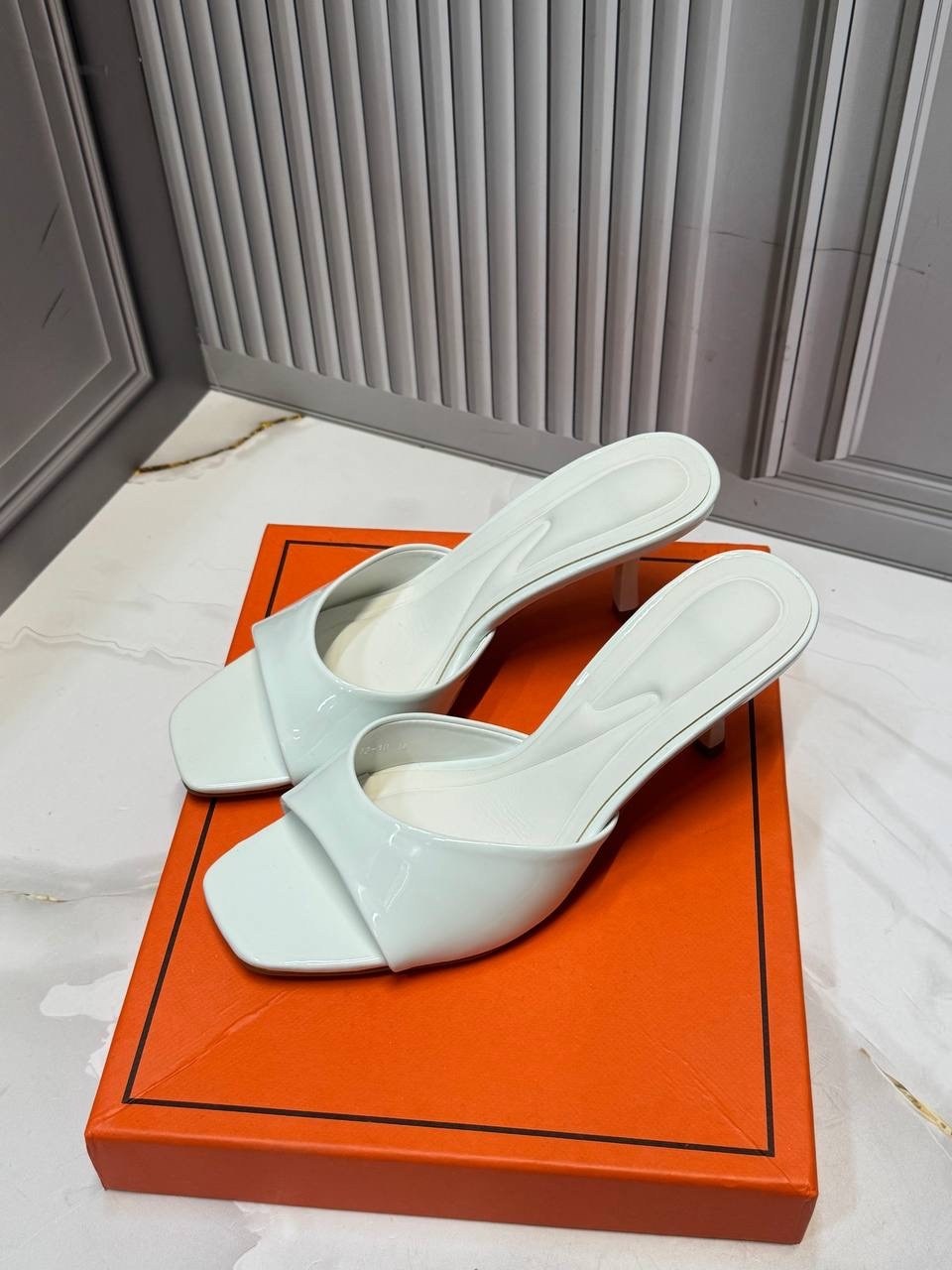 hermes босоножки,,модные босоножки,женские босоножки,каблуки босоножки