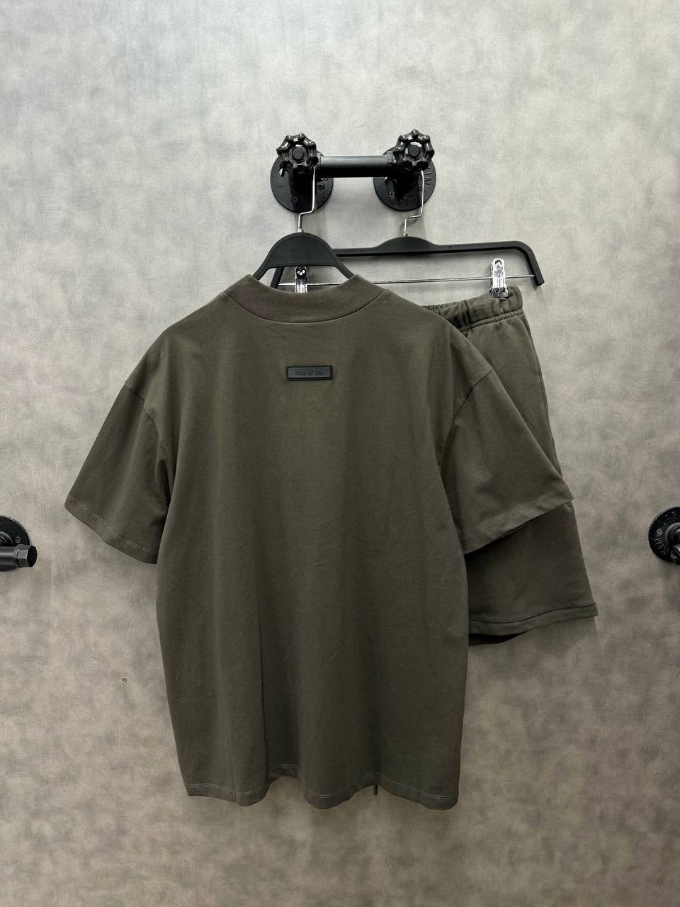 fear of god essentials,футболка fear of god essentials,круглый вырез fear of god essentials,футболка fear of god,футболка мужская оверсайз