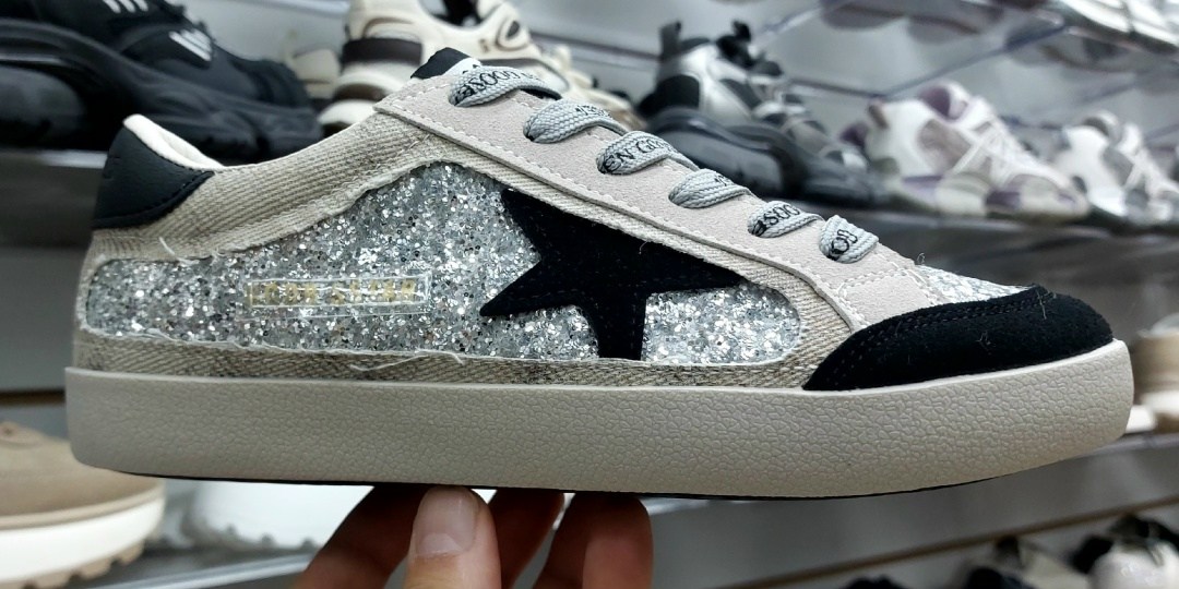,кроссовки golden goose с пайетками на платформе,кеды golden goose,golden goose кроссовки, женская