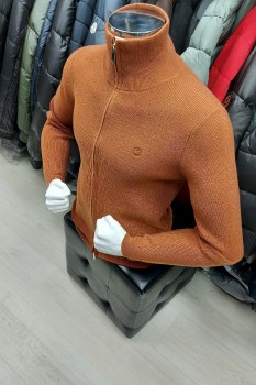 Свитер