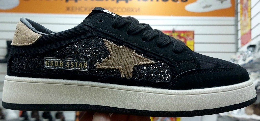 golden goose кеды super-star с блестками черный,golden goose кеды super-star с кристаллами черный,кеды hi star с блестками golden goose черный,golden goose black glitter hi star sneakers,golden goose