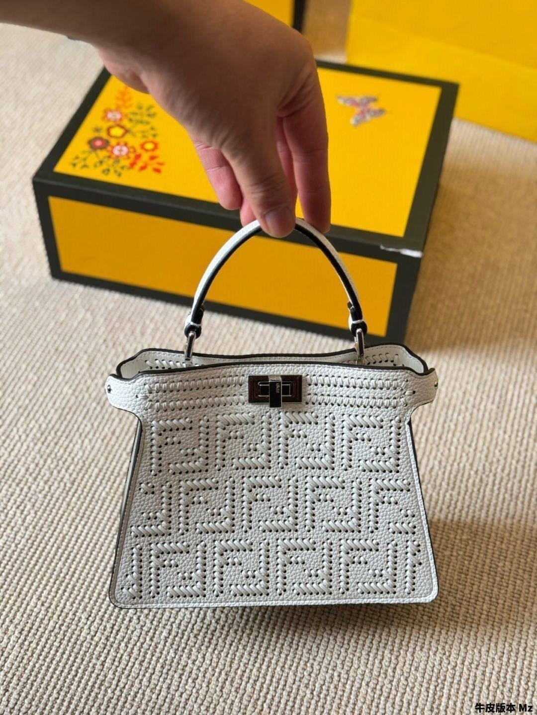 fendi сумка,fendi сумка fendi,fendi сумка на плечо,женская сумка fendi,модная сумка