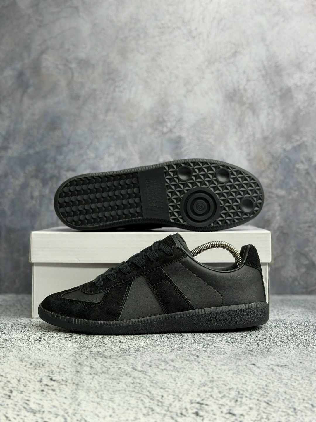 кроссовки maison margiela replica черный,maison margiela replica black,maison margiela replica sneaker black,кроссовки maison margiela replica,