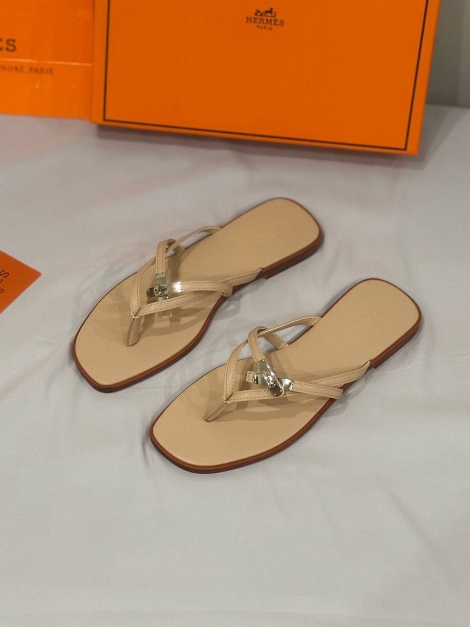 шлепанцы hermes,шлепки hermes женские, hermes,шлепки hermes,шлепки женские из натуральной кожи hermes