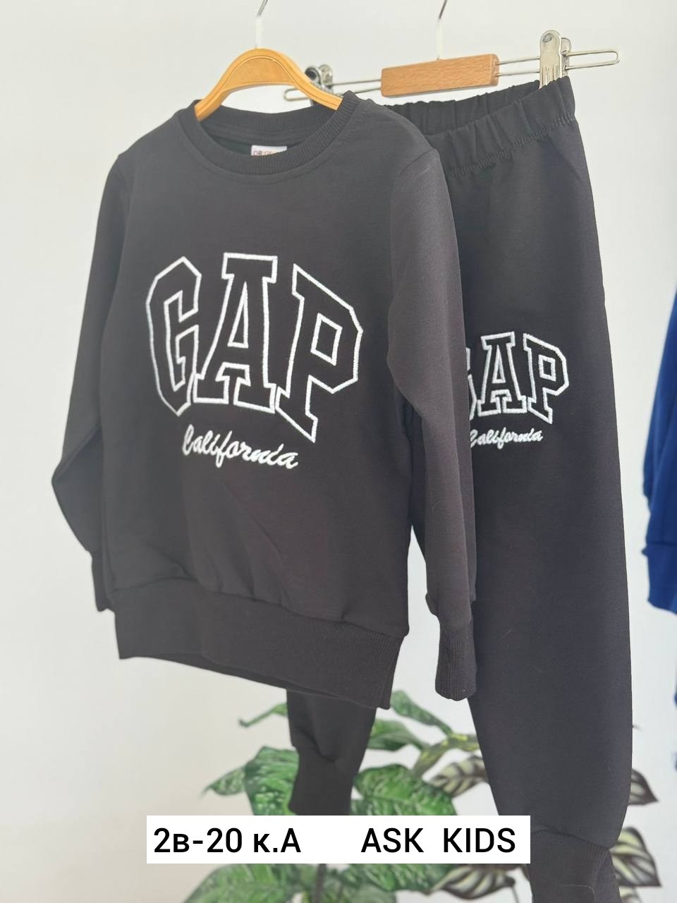 спортивный костюм gap,костюм спортивный мальчикам,костюм спортивный,детский спортивный костюм gap,костюм детский