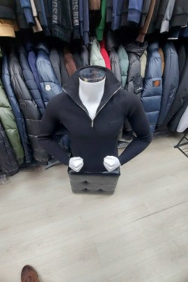 Свитер