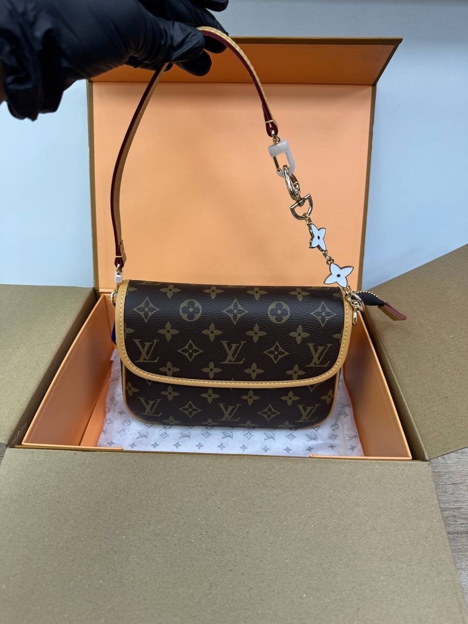 louis vuitton сумка на плечо,сумка louis vuitton,сумка louis vuitton женская,сумки луи виттон,сумки луи витон