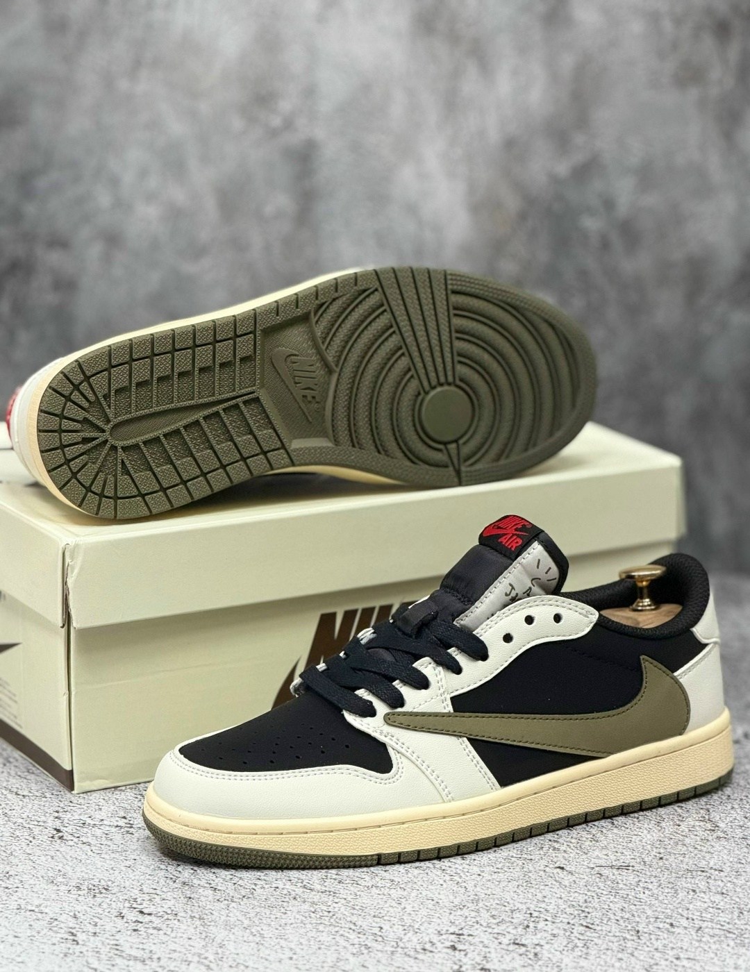 кроссовки nike air jordan 1 low travis scott,кроссовки nike air jordan 1 low travis scott olive,кроссовки nike air jordan 1 travis scott,кроссовки travis scott x air jordan 1 low olive,кроссовки nike