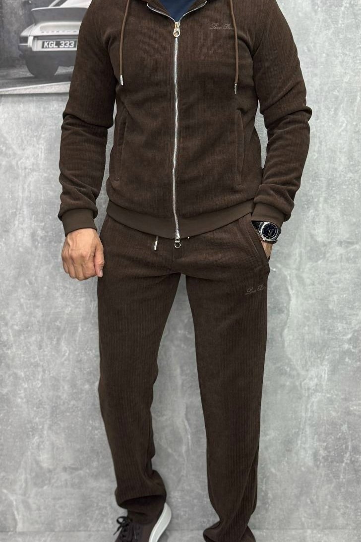 спортивный костюм brunello cucinelli,мужские спортивные костюмы,спортивные костюмы для мужчин,спортивный костюм loro piana,спортивные костюм