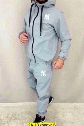 Костюм